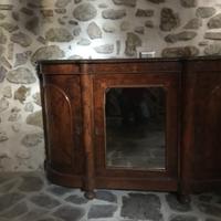 Servante antica