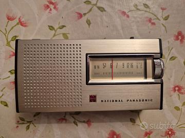 Radio vintage Panasonic R137 anni 60