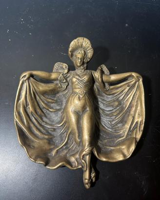 Posacenere vintage Art Nouveau in ottone - Liberty