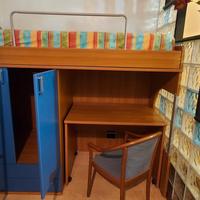 Letto a soppalco con scrivania. H150 L 200 P87