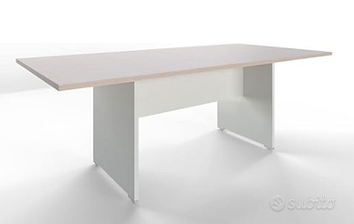 Tavolo grande da riunione