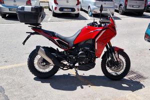 Morini x-cape 700 - 2025 con EasyBlock e baule GIV