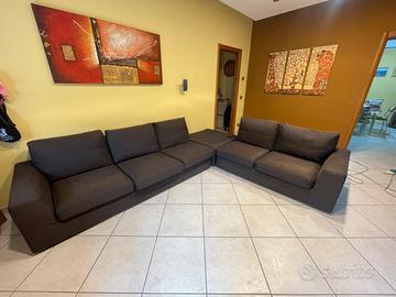 Divano angolare di “divani e sofà”