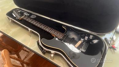 Fender delux stratocaster limited edition