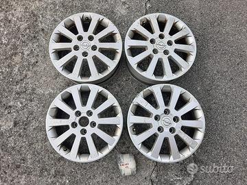 Cerchi in lega Opel Zafira 2003 16 pollici
