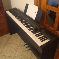 Pianoforte elettrico, con mobile 