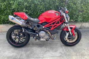 Ducati monster 796