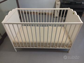 culla per neonato in legno artigianale 