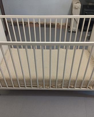 culla per neonato in legno artigianale 