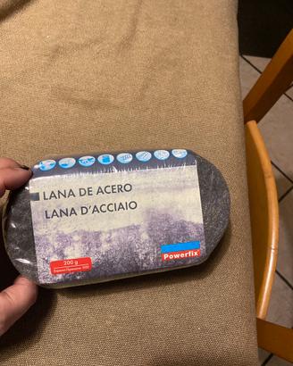 Lana di acciaio per levigare e lucidare