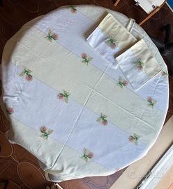 Ricami: tovaglie e centrini