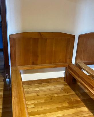 Letto in legno massiccio