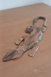 Serpente decorato in legno