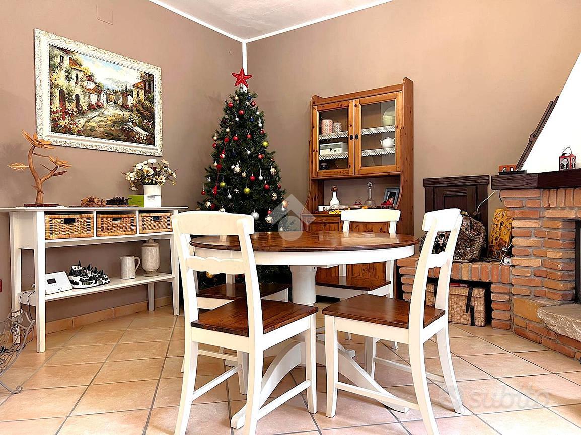 VILLA A SCHIERA A SANTO STEFANO DEL SOLE - Vista 3