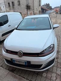 GOLF GTI BIANCA