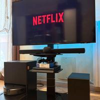 Samsung Smart TV 49” Led 4K con supporto