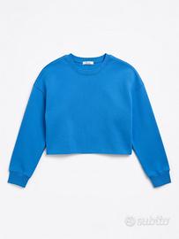 Felpa cropped blu con maniche Sinsay