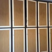 armadio in legno massiccio – Stile vintage