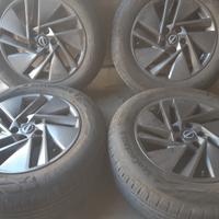 Cerchi e pneumatici Nissan Qashqai 17