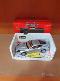 Aston Martin V12 Vanquish Bburago scala da 1/18