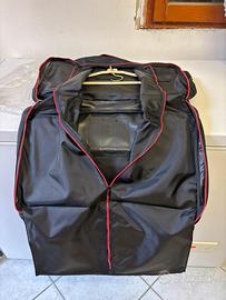 Valigia morbida con porta abiti