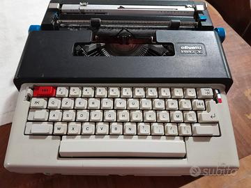 Macchina da scrivere  Olivetti