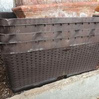 3 vasi in plastica e 3 vasi terracotta da giardino