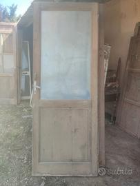 porta antica vintage con vetro martellato