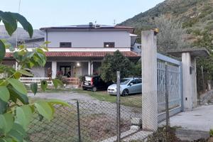 Quintolocale ristrutturato