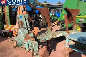 Aratro bivomere reversibile Nardi usato