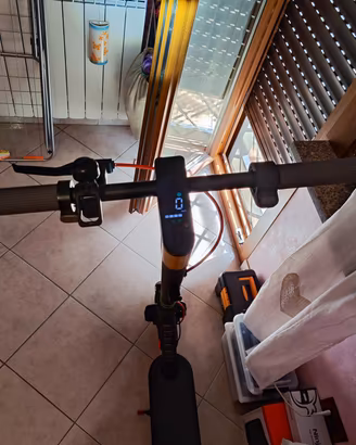 Xiaomi monopattino serie 5