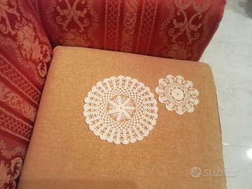 Centrini realizzati a mano