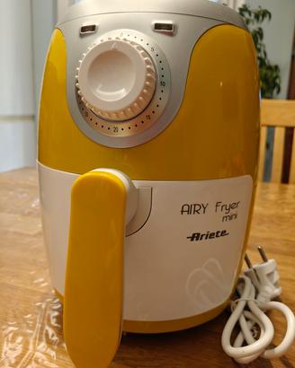 friggitrice ad aria Ariete modello Airy Fryer mini