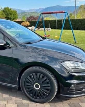 Cerchi in ferro con gomme invernali nuove