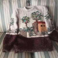 Maglione in lana con paesaggio fatto a mano