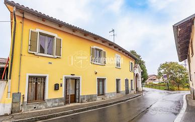 PORZIONE BIFAMILIARE CON CORTILE PRIVATO!!