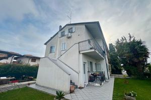 Villa in bifamiliare