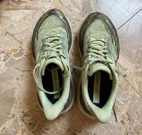 Hoka stinson
