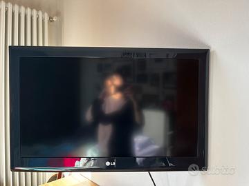 TV LG 32" Full HD – perfettamente funzionante