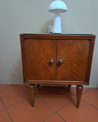 Comodino anni '60