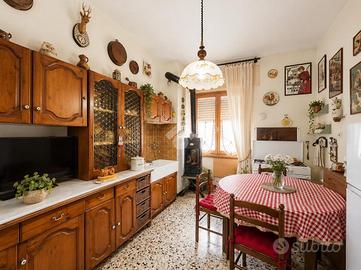 4 LOCALI A CENGIO