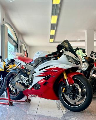 YAMAHA YZF R6 ACCESSORIATA FINANZIABILE