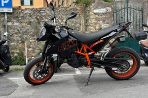KTM 690 SuperMoto