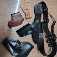 Fondine e cinturone.