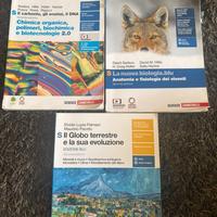 Libri di Scienze ZANICHELLI del liceo