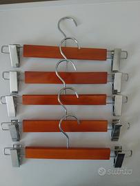 5 appendini in legno con pinze 