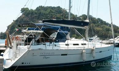 Oceanis 373 anno 2005 con 3 cab 1 wc No charter