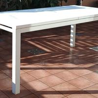 Tavolo esterno in acciaio