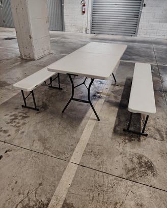 tavolo da esterno e panche