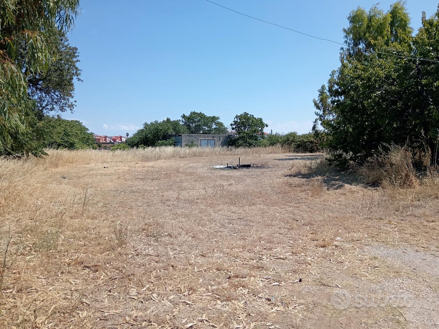 2 ettari di terreno con case - Vista 5